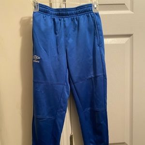 Umbro Jogger/Track/Athletic Boys Youth Blue with Yellow writing Pants. Size SM